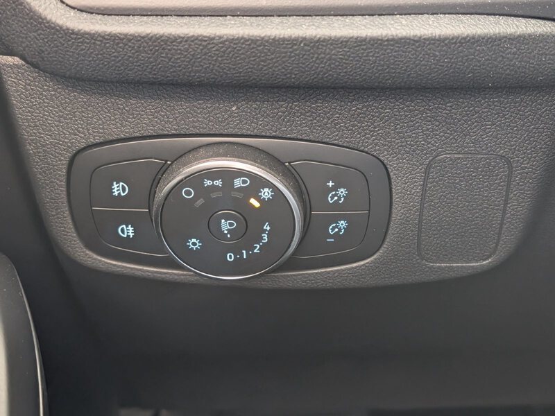 Fahrzeugabbildung Focus Turnier 1.5 EcoBlue Active X AHK B&O ACC Bild 38 von 43