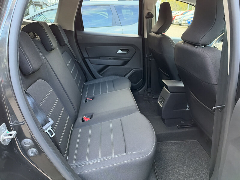 Fahrzeugabbildung Duster 360°Kamera AHK Bild 12 von 20
