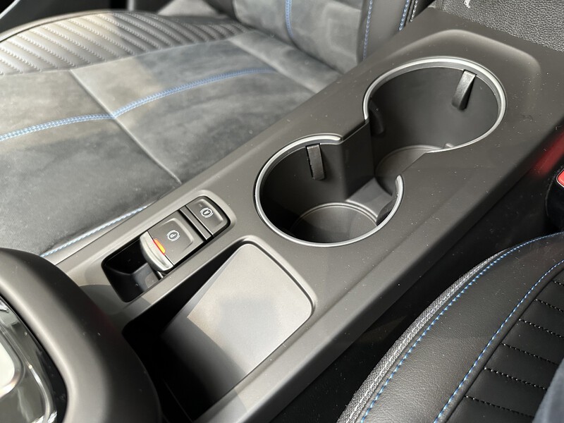 Fahrzeugabbildung Arkana Esprit Alpine Full Hybrid 145 PS Bild 47 von 50