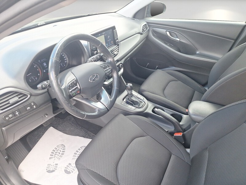 Fahrzeugabbildung i30 CW 1.4 T-GDI Trend Bild 8 von 16