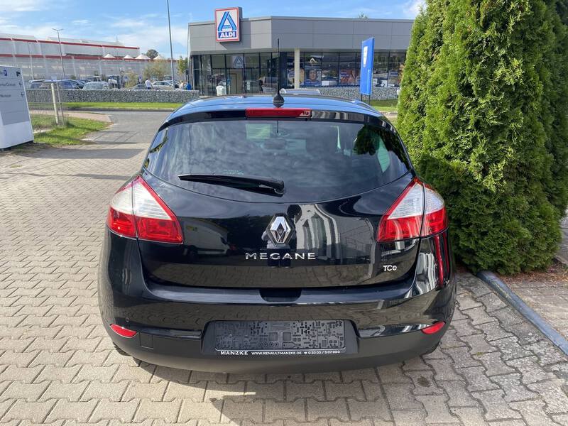 Fahrzeugabbildung Megane III Bose Edition TCe Bild 5 von 18