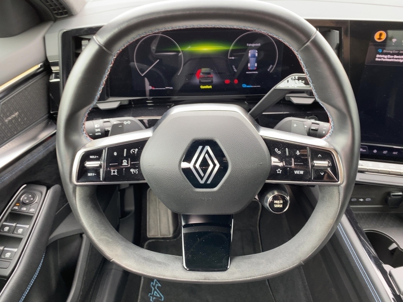 Fahrzeugabbildung Austral Iconic Esprit Alpine E-Tech full hybrid 200 Bild 10 von 19