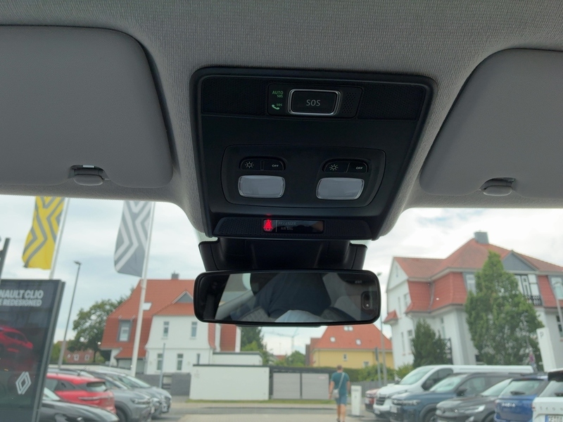 Fahrzeugabbildung Clio Allwetter+PDC+Carplay Bild 37 von 50
