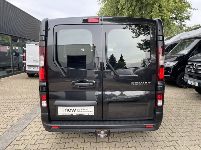 Fahrzeugabbildung Trafic DoKa L2H1 Komfort 3,0t Blue dCi 150 PS Bild 18 von 43