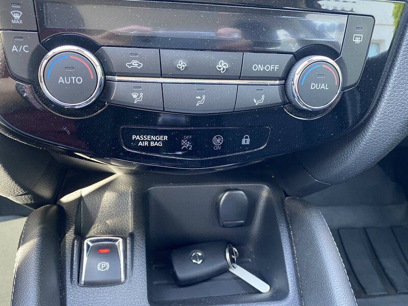 Fahrzeugabbildung Qashqai 1.6 dci DPF Acenta Bild 15 von 17