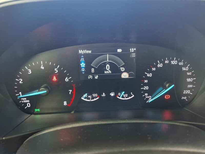 Fahrzeugabbildung Focus 1.0 EcoBoost ST-Line Turnier SYNC4 Bild 14 von 25