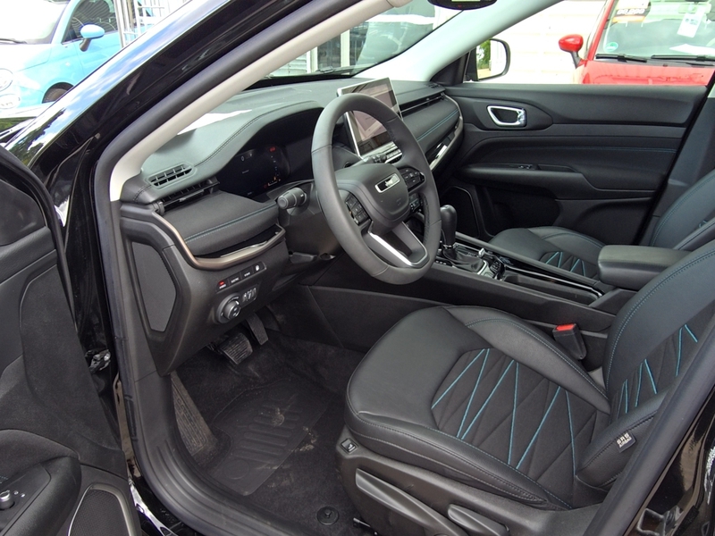 Fahrzeugabbildung Compass PHEV+ Upland Klima PDCKamera Bild 11 von 11