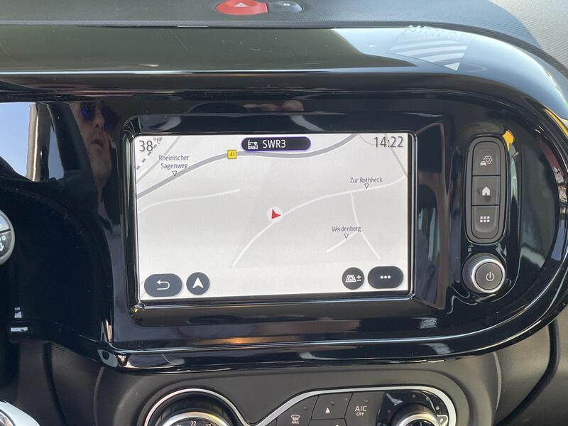 Fahrzeugabbildung Twingo III TWINGO E-Tech 100 Bild 20 von 25
