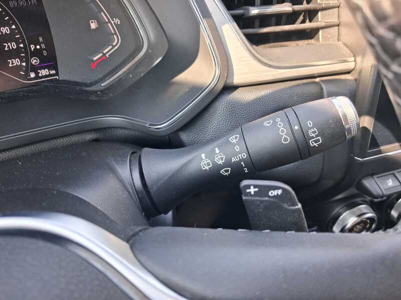 Fahrzeugabbildung Captur INTENS TCe 140 EDC *in Germersheim* Bild 13 von 20