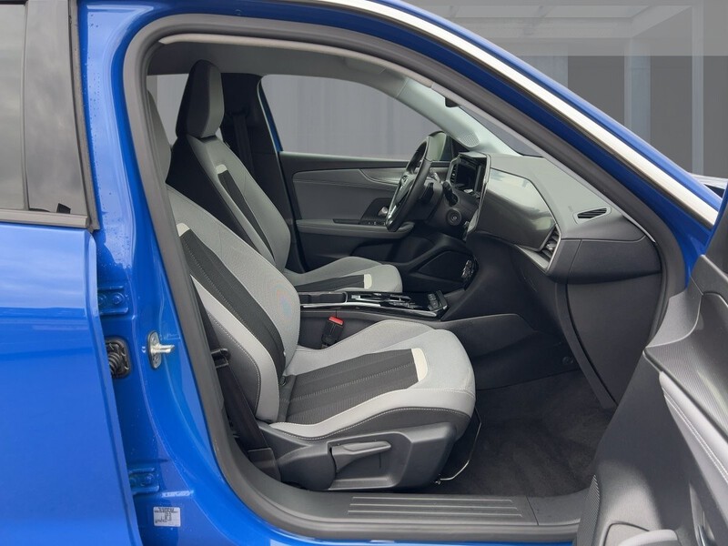 Fahrzeugabbildung Mokka Rückfahrkamera PDC ABS Fahrerairbag ESP Bild 8 von 25