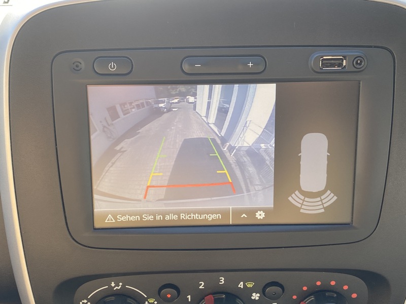 Fahrzeugabbildung Trafic L2H1 Doka 3,0t Komfort Bild 15 von 16