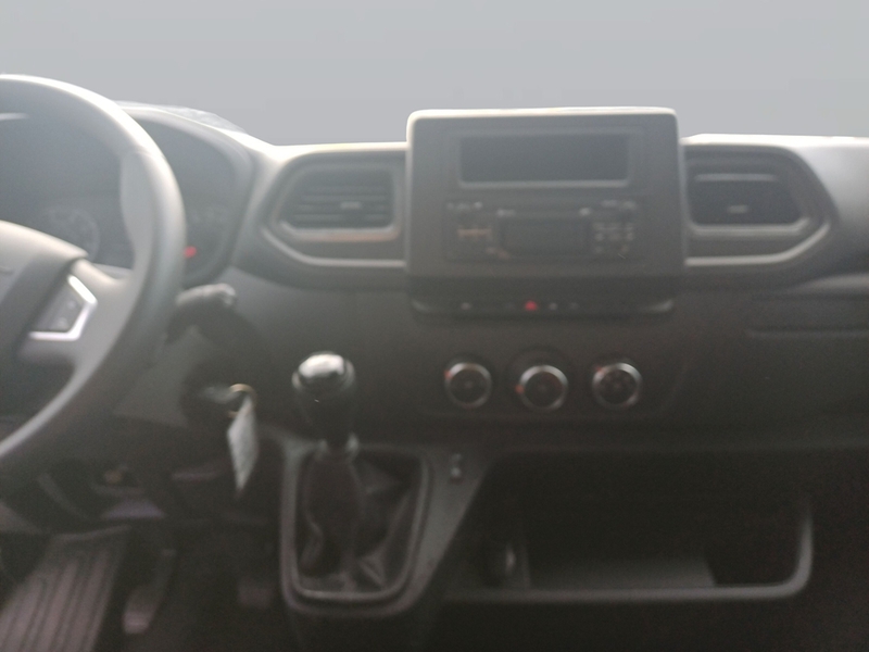 Fahrzeugabbildung Master Basis L2H2 2,8t 2.2dCi 66kW 6S Bild 9 von 12