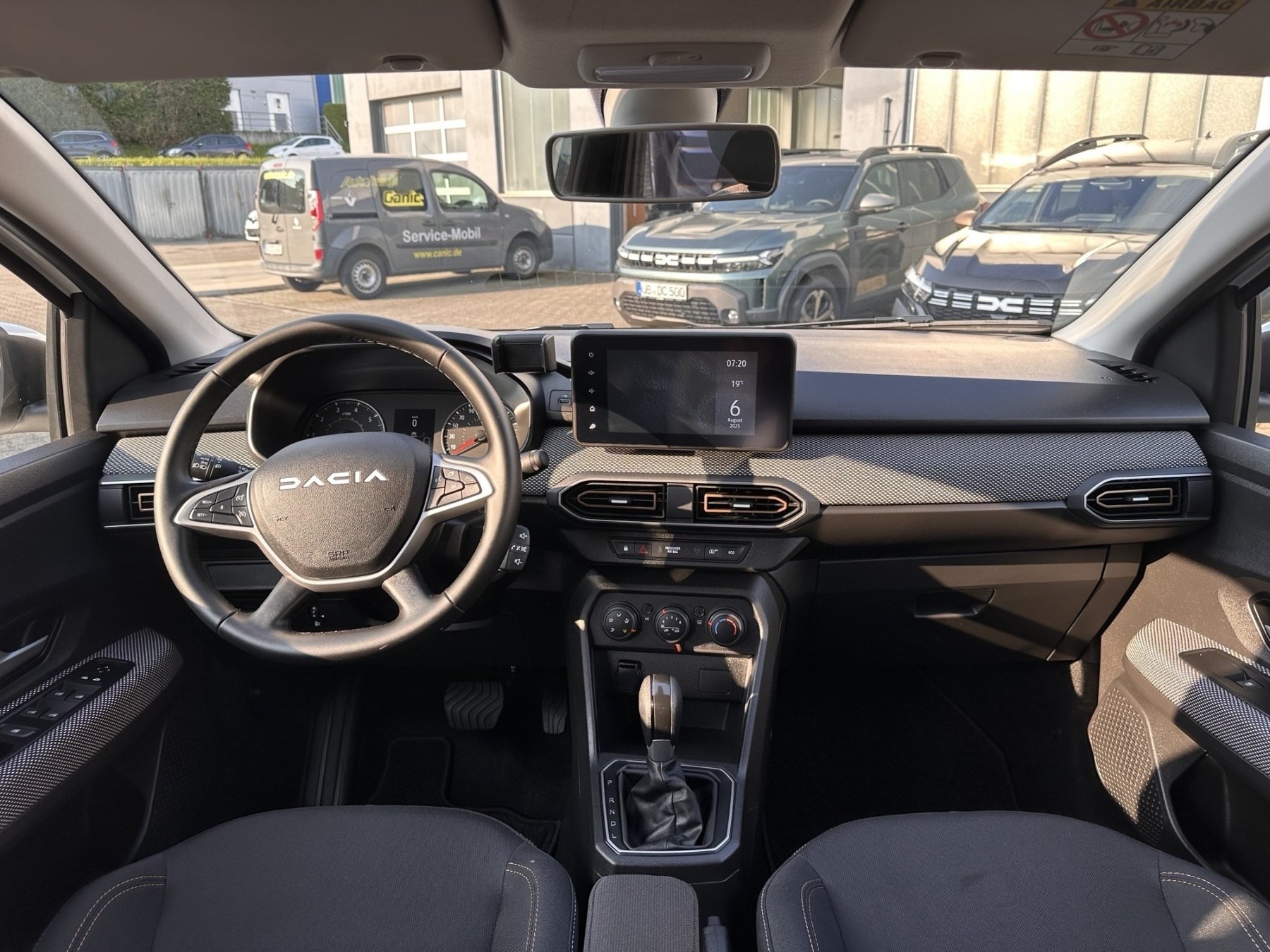 Dacia Sandero – Bild 6