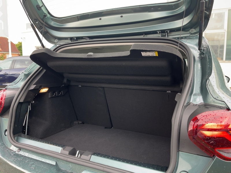 Fahrzeugabbildung Sandero Journey TCe 90 CVT+NAVI+KAMERA+SHZG+LED+CARPLAY+ Bild 13 von 15