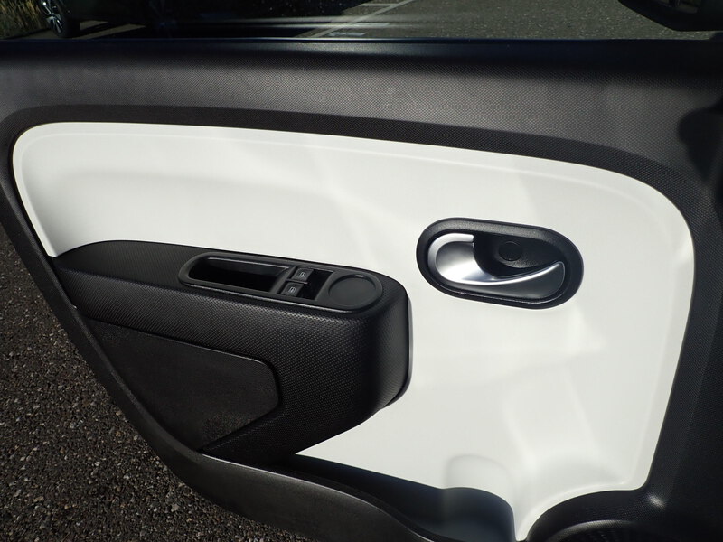 Fahrzeugabbildung Twingo Limited SCe 75 Bild 13 von 16