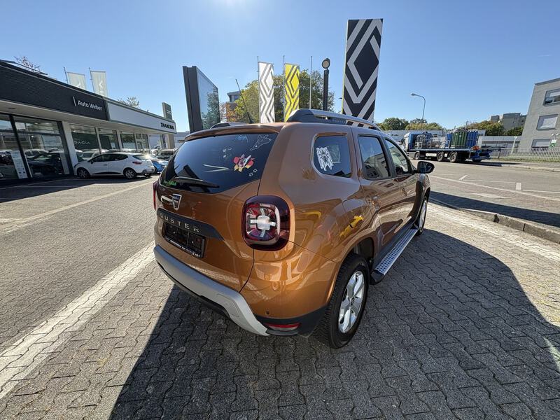 Fahrzeugabbildung Duster II 1.6 SCe 115 Comfort 2WD Bild 4 von 18