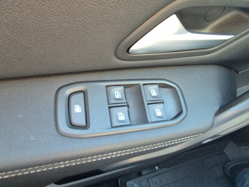 Fahrzeugabbildung Duster Prestige TCe 150 2WD GPF Bild 14 von 15