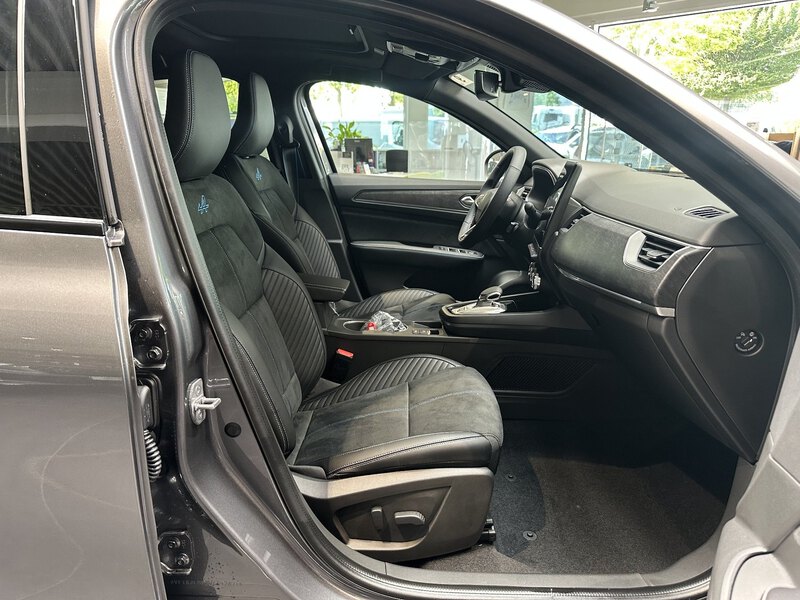 Fahrzeugabbildung Arkana Esprit Alpine E-Tech Full Hybrid 145PS Bild 11 von 50