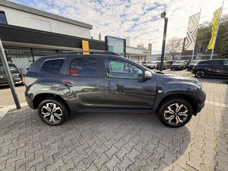 Fahrzeugabbildung Duster II 1.3 TCe 130 Journey 2WD Bild 3 von 18