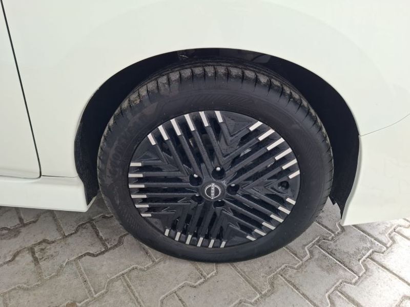 NISSAN Leaf 0 — imagine 6