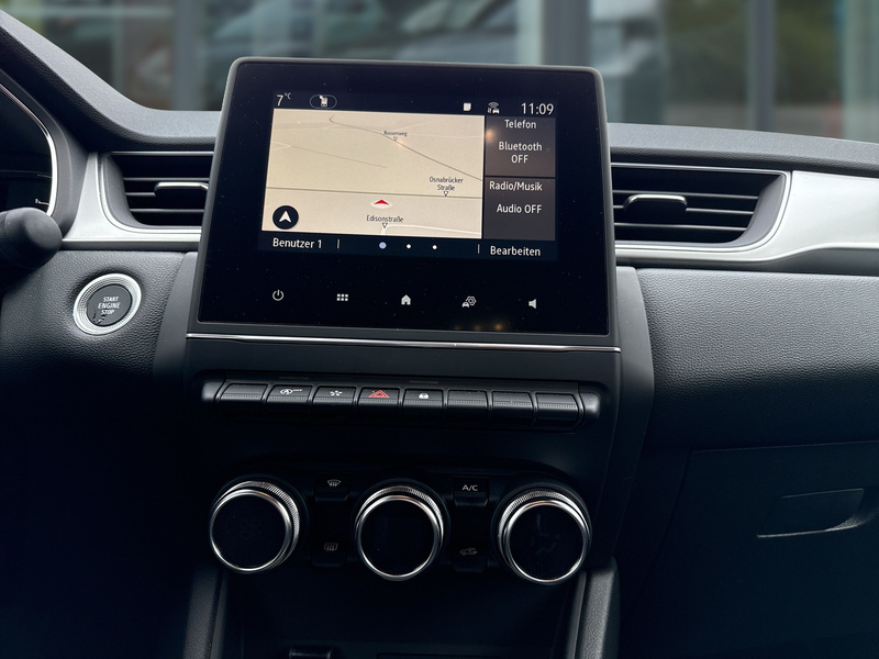 Fahrzeugabbildung Captur Techno TCe 90 Bild 20 von 22