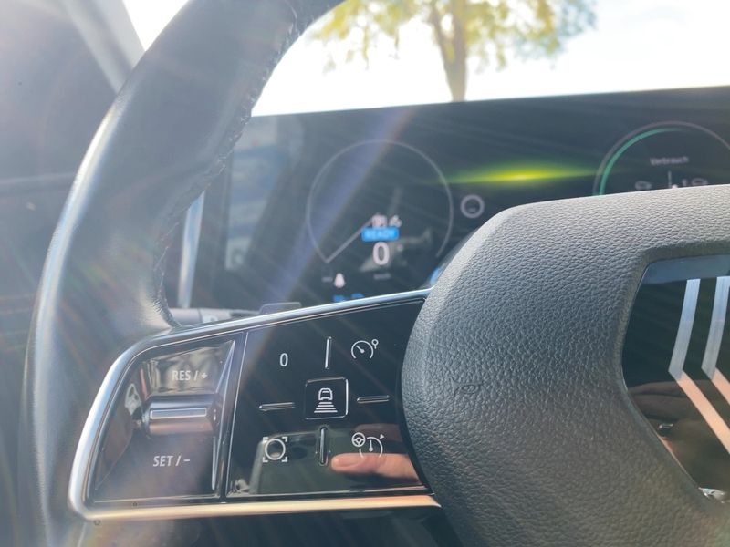 Fahrzeugabbildung Megane E-TECH Iconic 100% elektrisch 218PS Bild 15 von 19