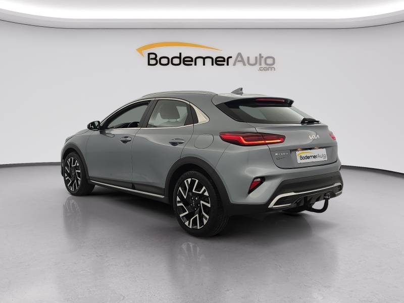 KIA Xcee'D