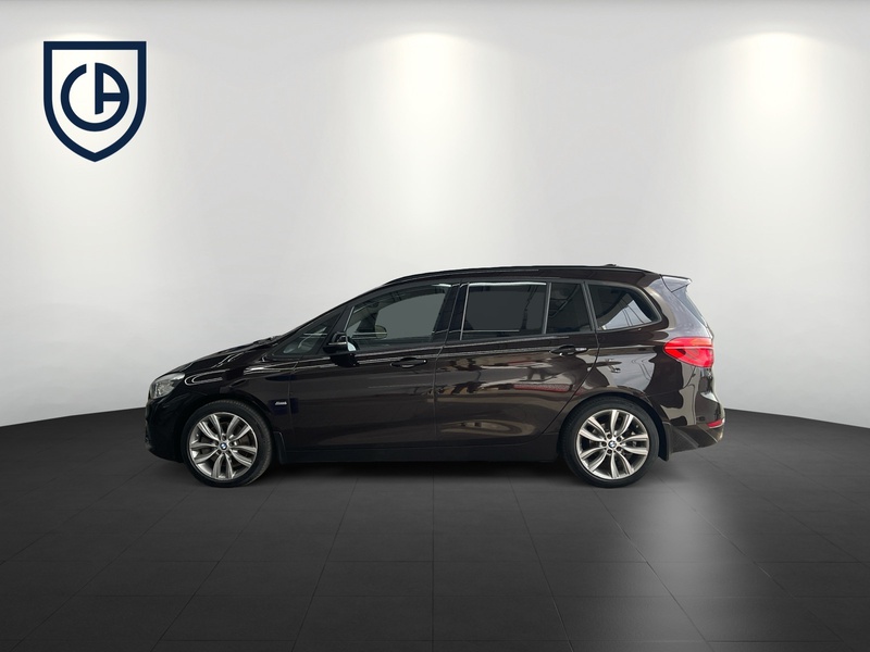 Fahrzeugabbildung 220 Gran Tourer Gran Tourer - 220i Sport Line Bild 5 von 17