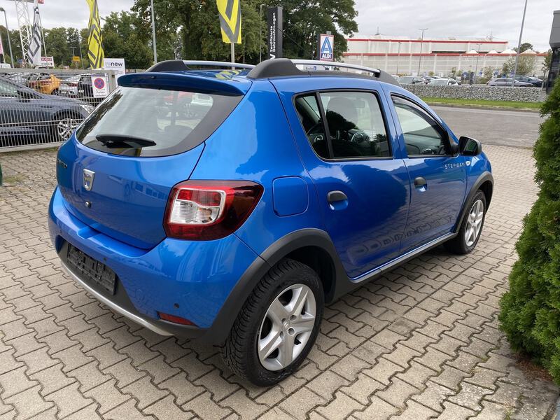 Fahrzeugabbildung Sandero Stepway Bild 4 von 19