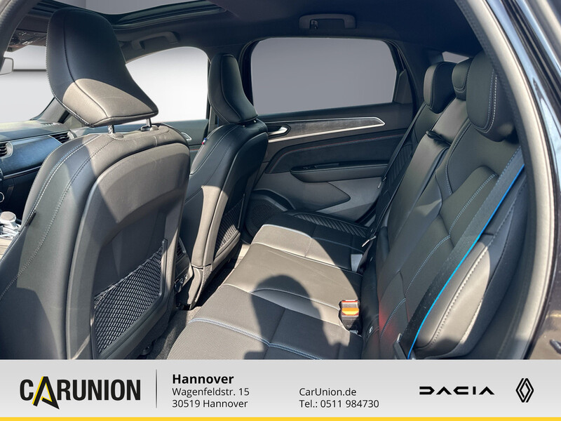 Fahrzeugabbildung Arkana ESPRIT ALPINE Full Hybrid 145 Bild 8 von 11