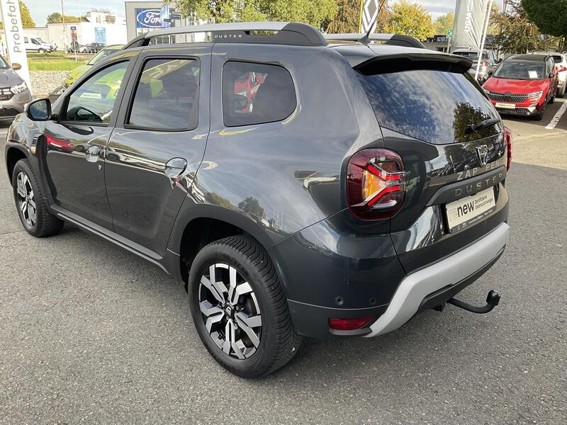 Fahrzeugabbildung Duster *Allrad*Navi* Bild 8 von 24