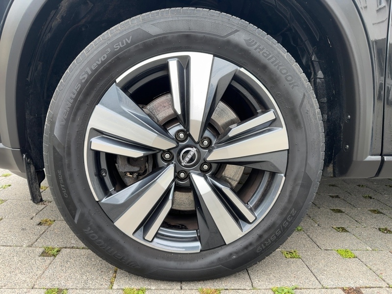 Fahrzeugabbildung X-Trail ALLRAD Bild 7 von 15