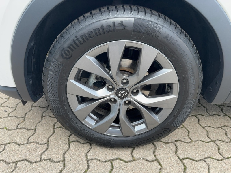 Fahrzeugabbildung Arkana TECHNO Mild Hybrid 140*KAMERA*LRHZ*SHZ*GJR* Bild 7 von 15