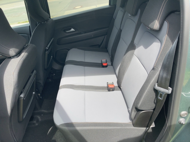 Fahrzeugabbildung Jogger Extreme+ TCe 110 7-Sitzer Bild 7 von 12