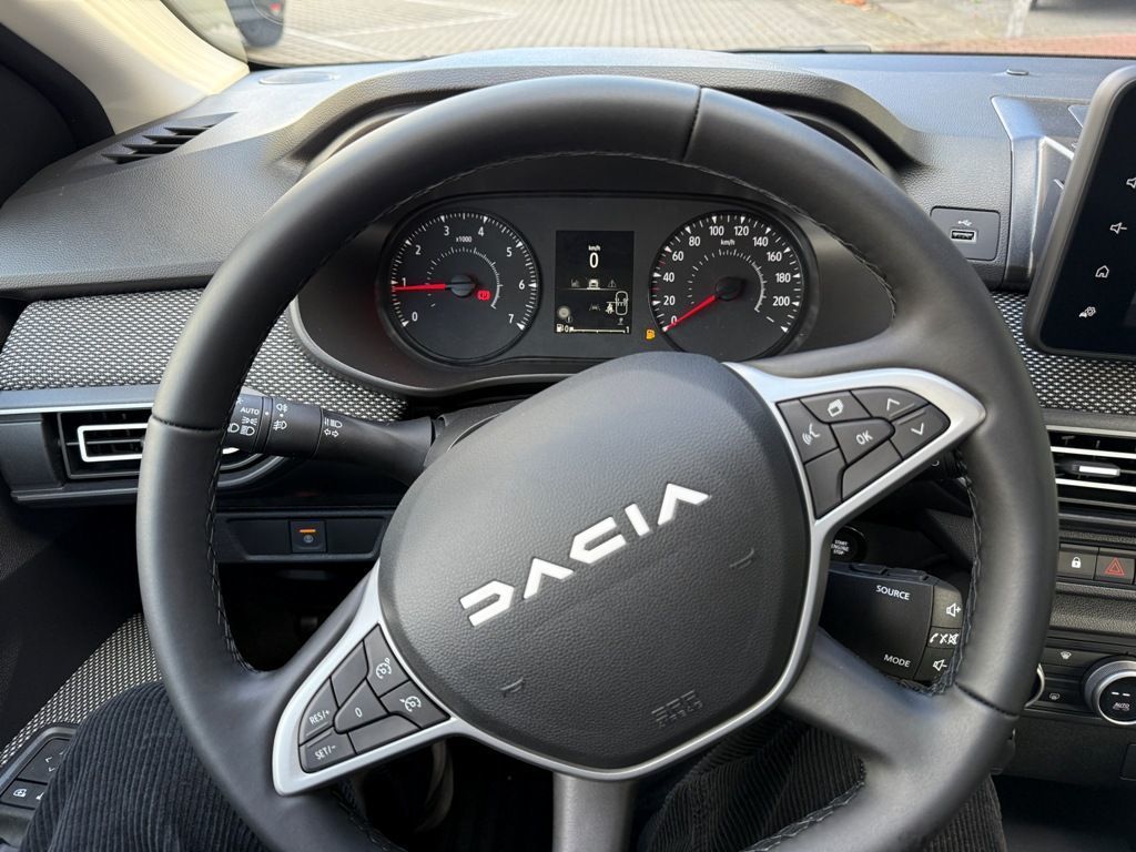 Dacia Sandero – Bild 8