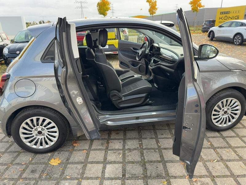 Fahrzeugabbildung 500 Elektro 3+1 42kWh 118PS Automatik Bild 13 von 14