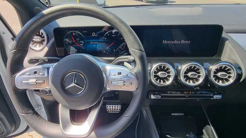 Mercedes-Benz B 220