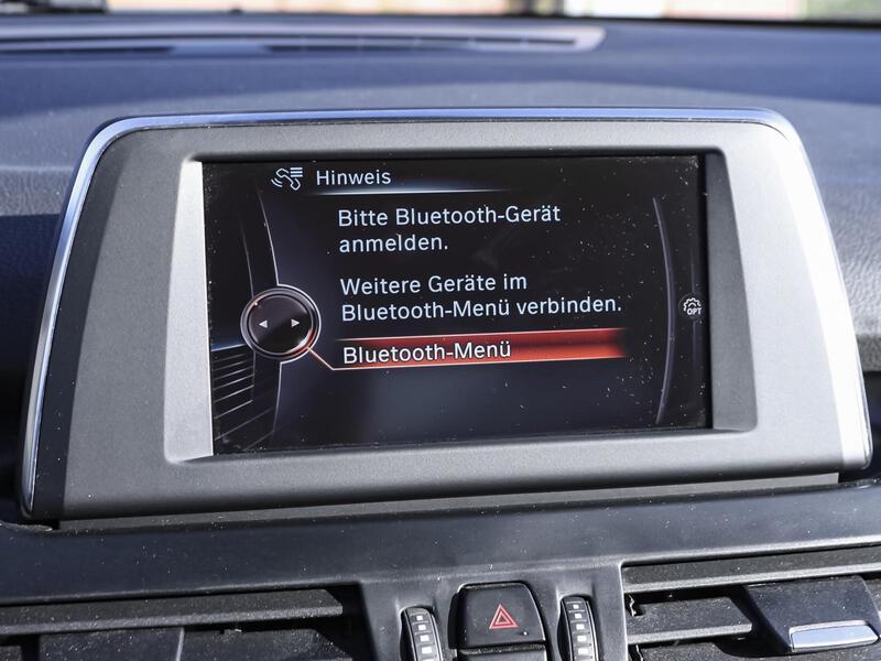 Fahrzeugabbildung 218 Active Tourer NAVI SHZ PDC BT AHK Bild 11 von 15