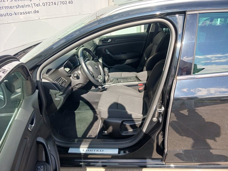 Fahrzeugabbildung Megane Grandtour Limited Deluxe TCe 140 MT  Bild 13 von 29