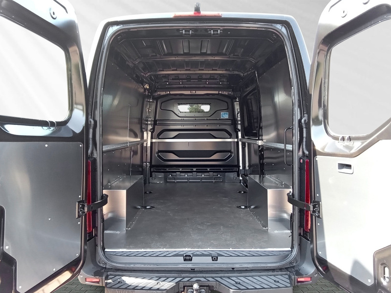 Fahrzeugabbildung Master FWD Kasten extra L2H2 3,5t Blue dCi 170 AT Euro6 Bild 5 von 9