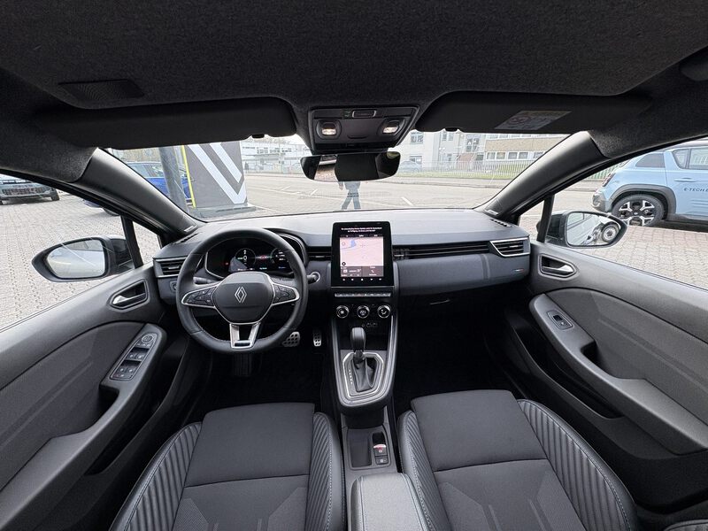 Fahrzeugabbildung Clio V 1.6 E-TECH Hybrid 145 Esprit Alpine Bild 14 von 18