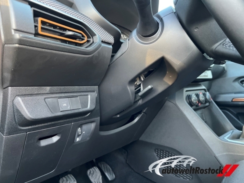 Fahrzeugabbildung Sandero Stepway Comfort TCe 100 ECO-G Bild 13 von 15