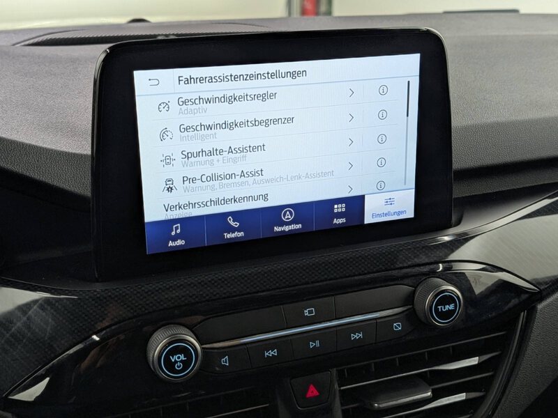 Fahrzeugabbildung Kuga 2.5 PHEV ST-Line X HUD B&O AHK ACC Pano Bild 30 von 45