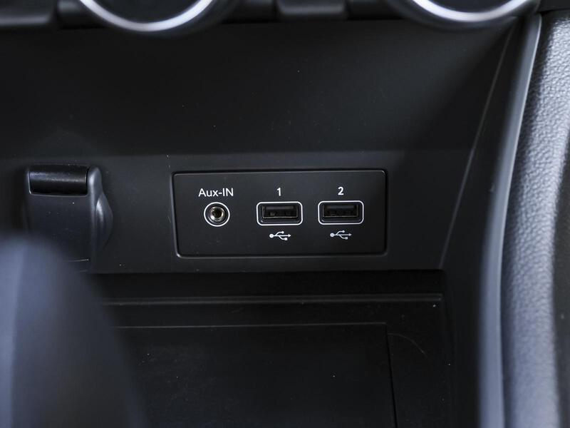 Fahrzeugabbildung Captur NAVI PDC Bild 12 von 15