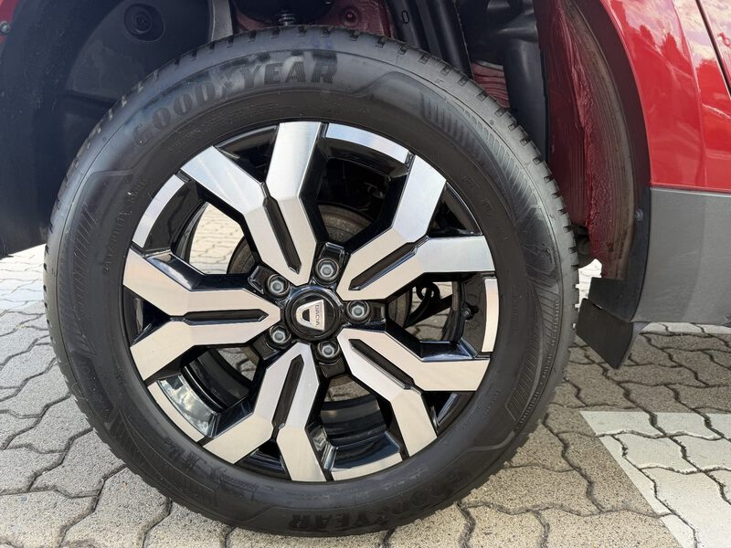 Fahrzeugabbildung Duster ++Klima++Navi++GJR Bild 10 von 43
