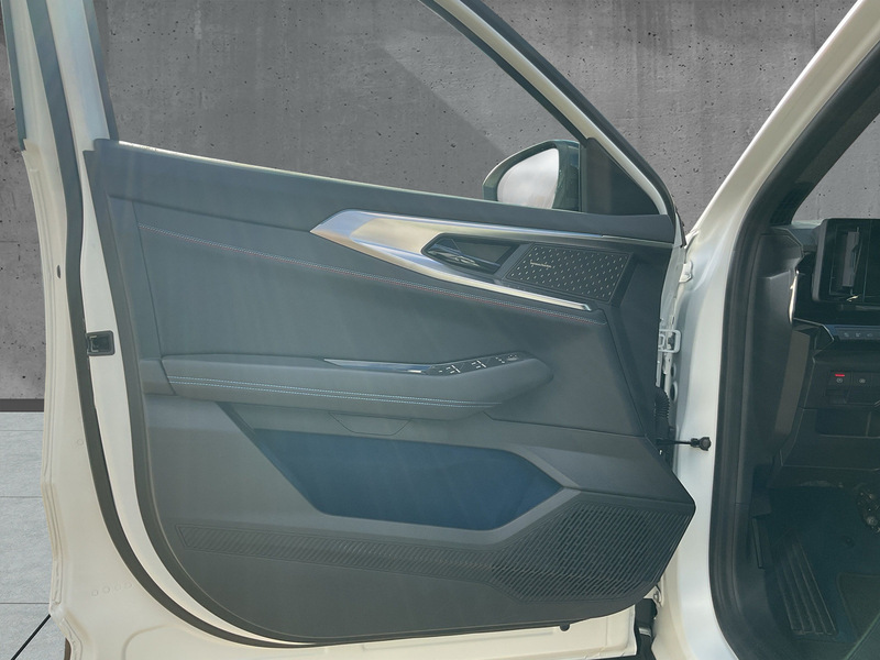 Fahrzeugabbildung Rafale Atelier Alpine E-Tech Plug-in Hybrid 300 Bild 8 von 14