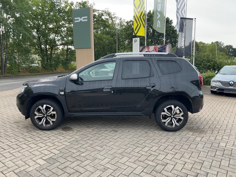 Fahrzeugabbildung Duster II Prestige 1.3 TCe 150 4WD GPF Bild 2 von 15