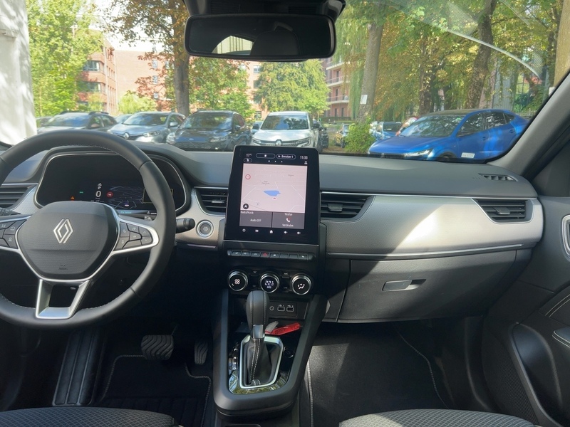 Fahrzeugabbildung Arkana Apple CarPlay BT Bild 12 von 22