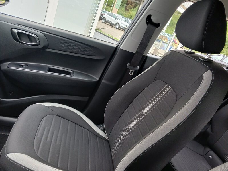 Fahrzeugabbildung i10 Select 1.0 Start&Stop MT  Bild 29 von 30