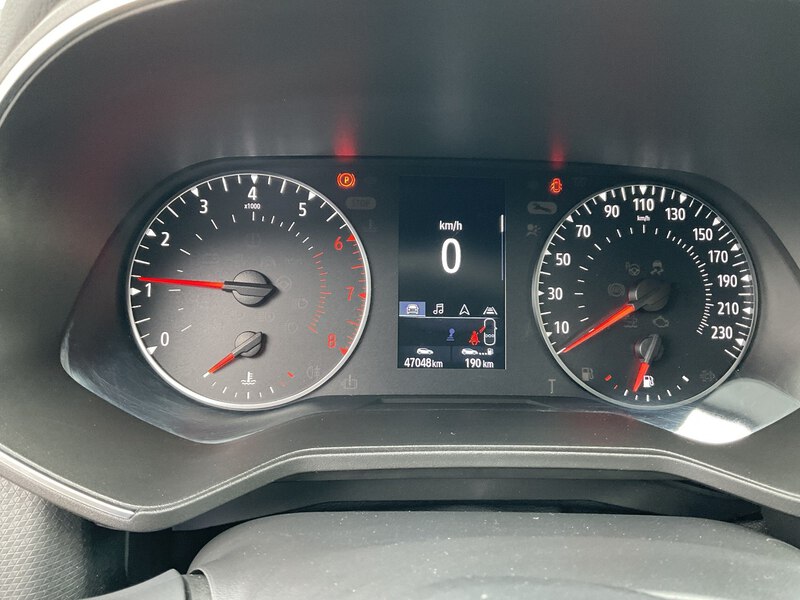Fahrzeugabbildung Clio *Navi* PDC* Bild 13 von 18